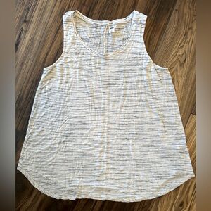 Swing tank great for layers or all alone